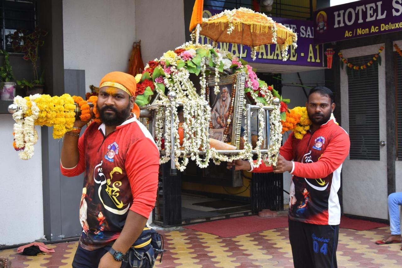 Hotel Temple Sai Shirdi Buitenkant foto